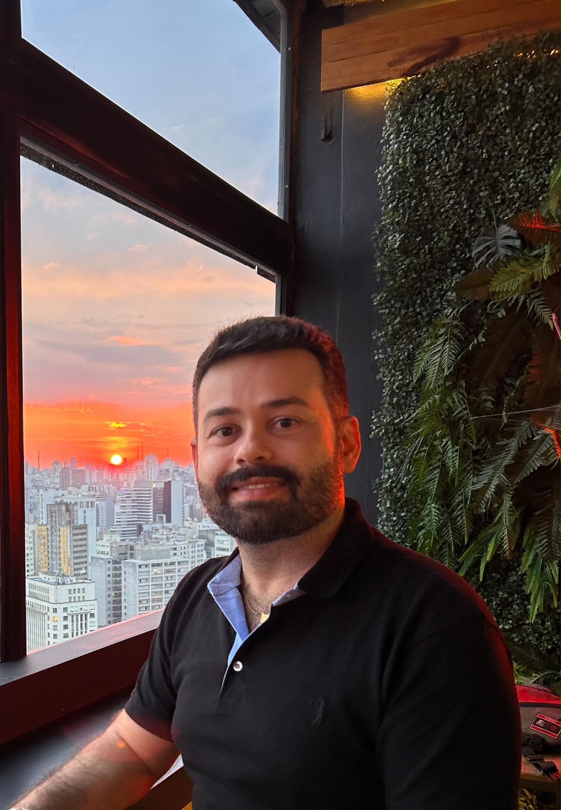 Theo Cruz